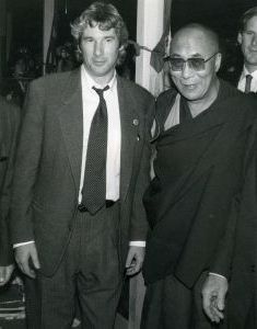 Richard Gere,  Dali Lama 1991 NYC.jpg